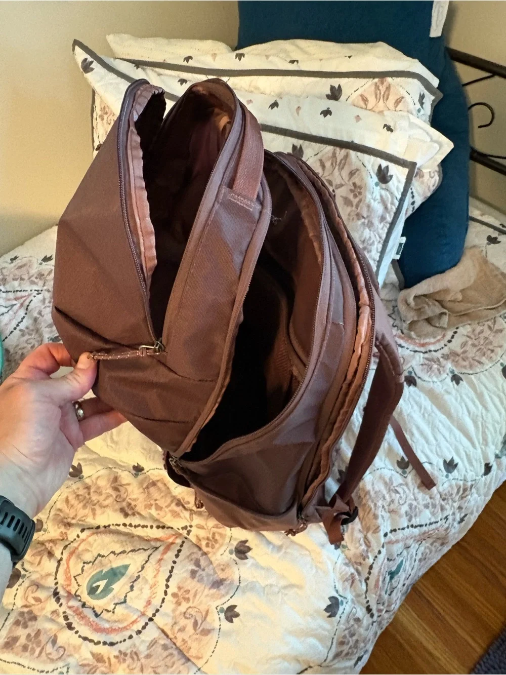Patagonia Blackhole 32L Travel Backpack – Durable Everyday Bag